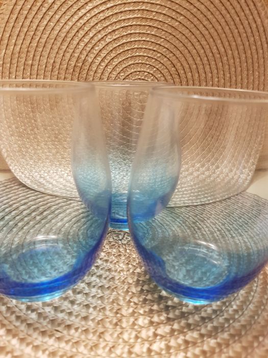 Zestaw sześciu szklanek