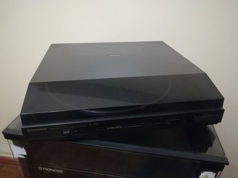 Gira-discos PIONEER PL-Z85