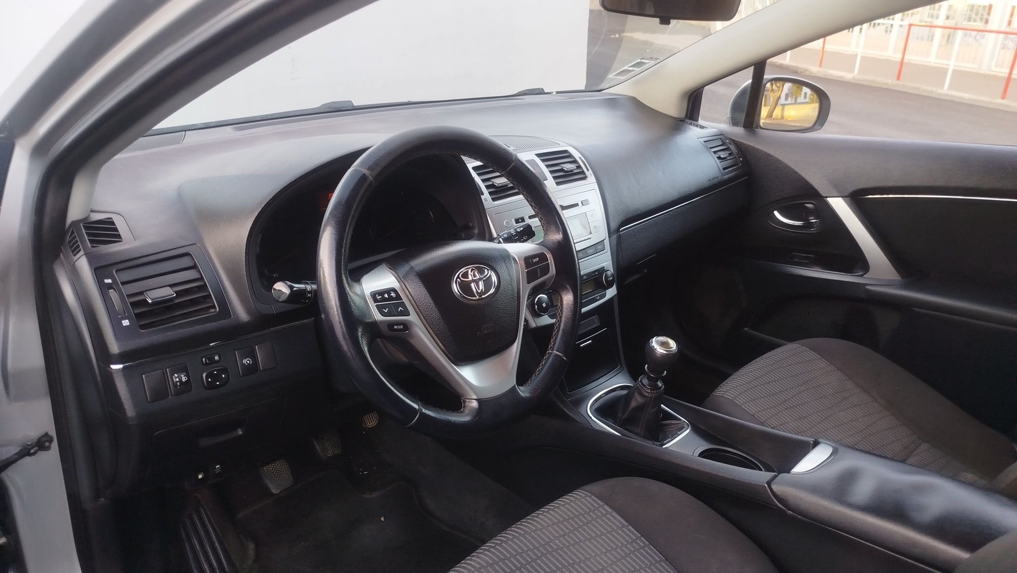 Toyota Avensis SW 2.0d4d 127cv 2013/10 nacional