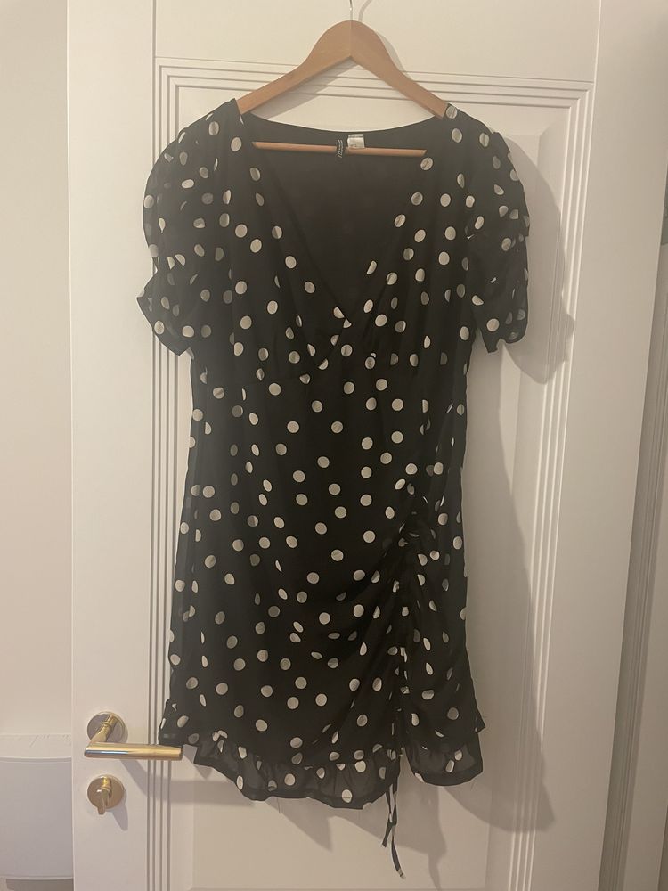H&M sukienka w groszki czarno biała 44 XL okazja