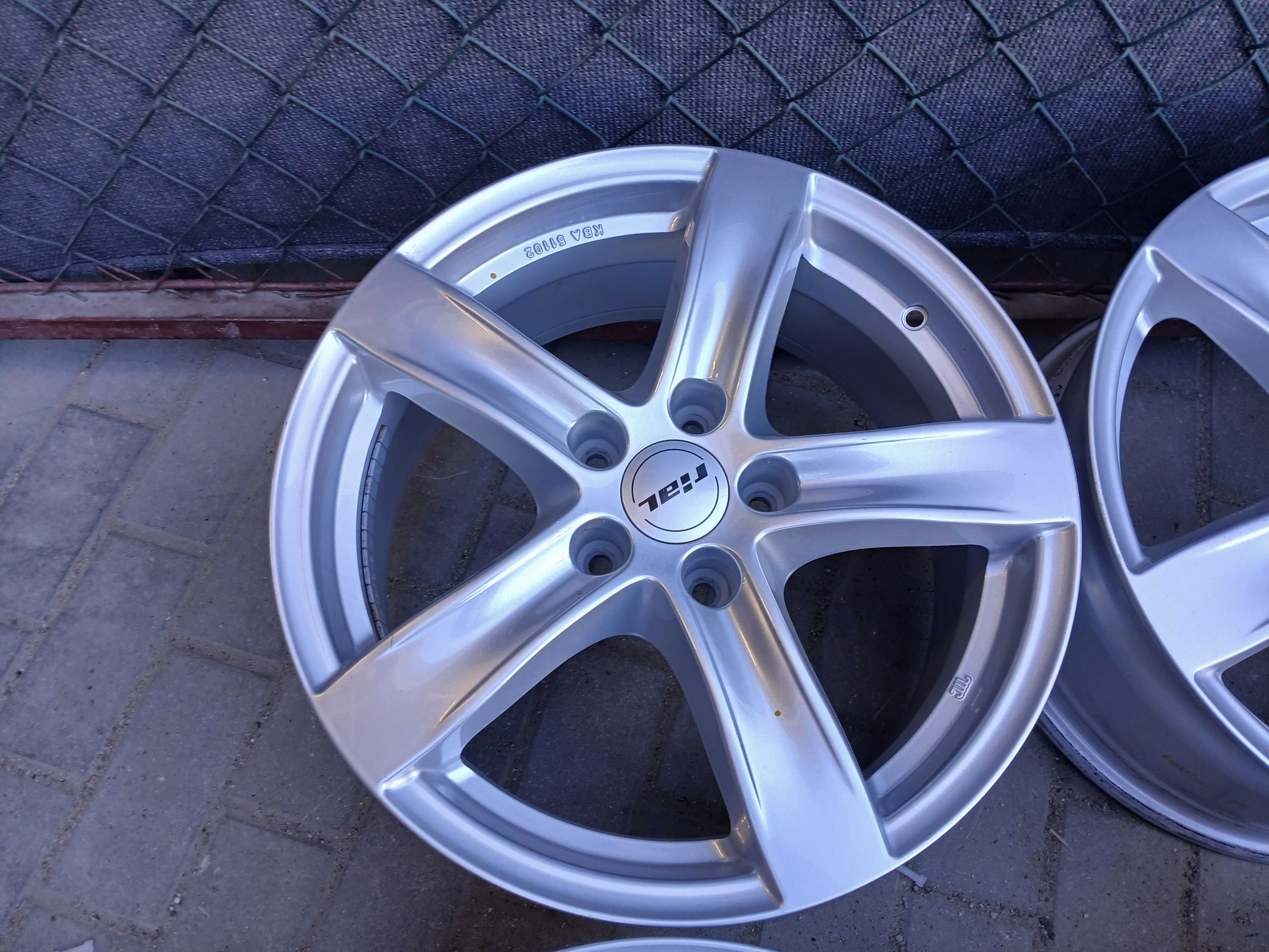 4x felgi R17 5x114,3 Toyota Avensis Rav4 Corolla Hyundai Kia Nissan