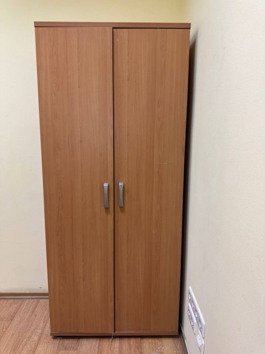 Шкаф 2 вида деревяный