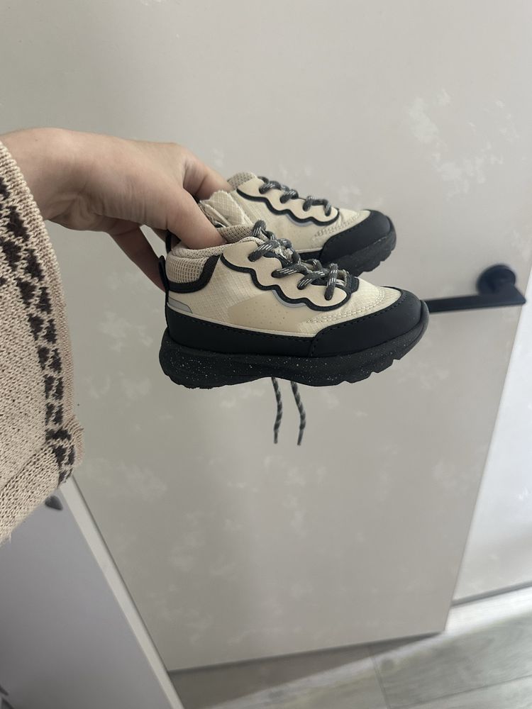 Взуття zara осінь