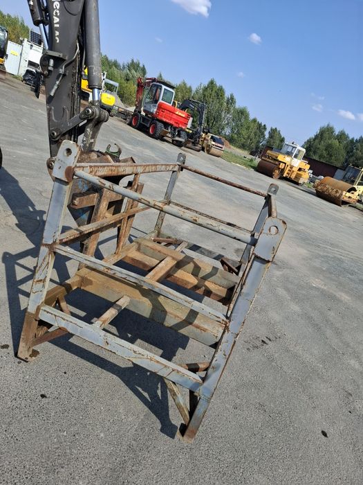 Kosz na osprzęt dla koparki ładowarki Mecalac Jcb Volvo Cat Liebherr