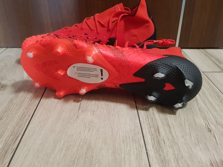 Korki Profesjonalne Adidas Predator Freak.1FG FY6256 44