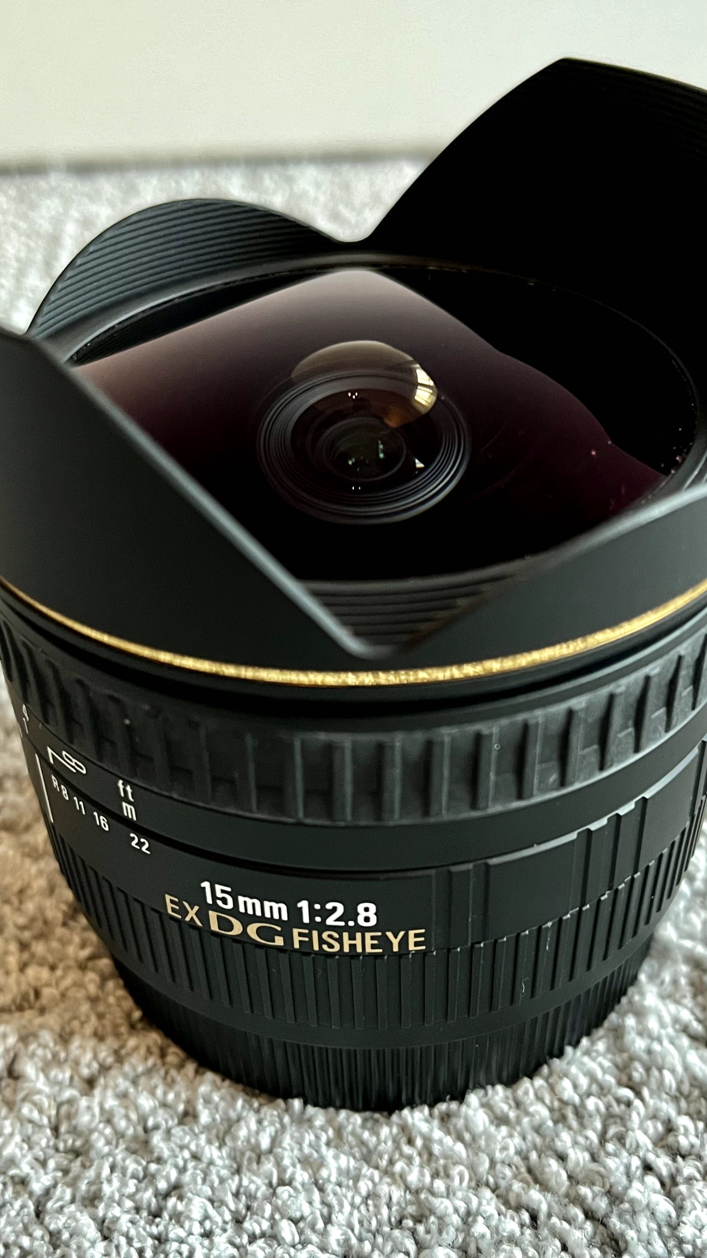 Objetiva Sigma 15mm F2.8 EX DG Olho de Peixe para Canon