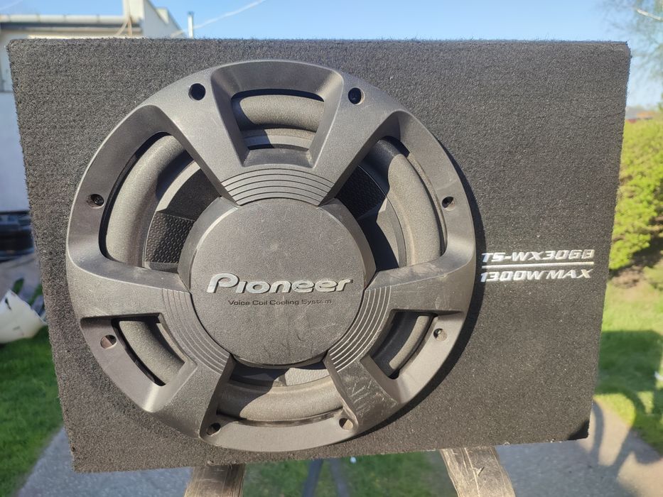 Pioneer TS-WX306B subwoofer skrzynia basowa 350rms 1300 Wat max tuba