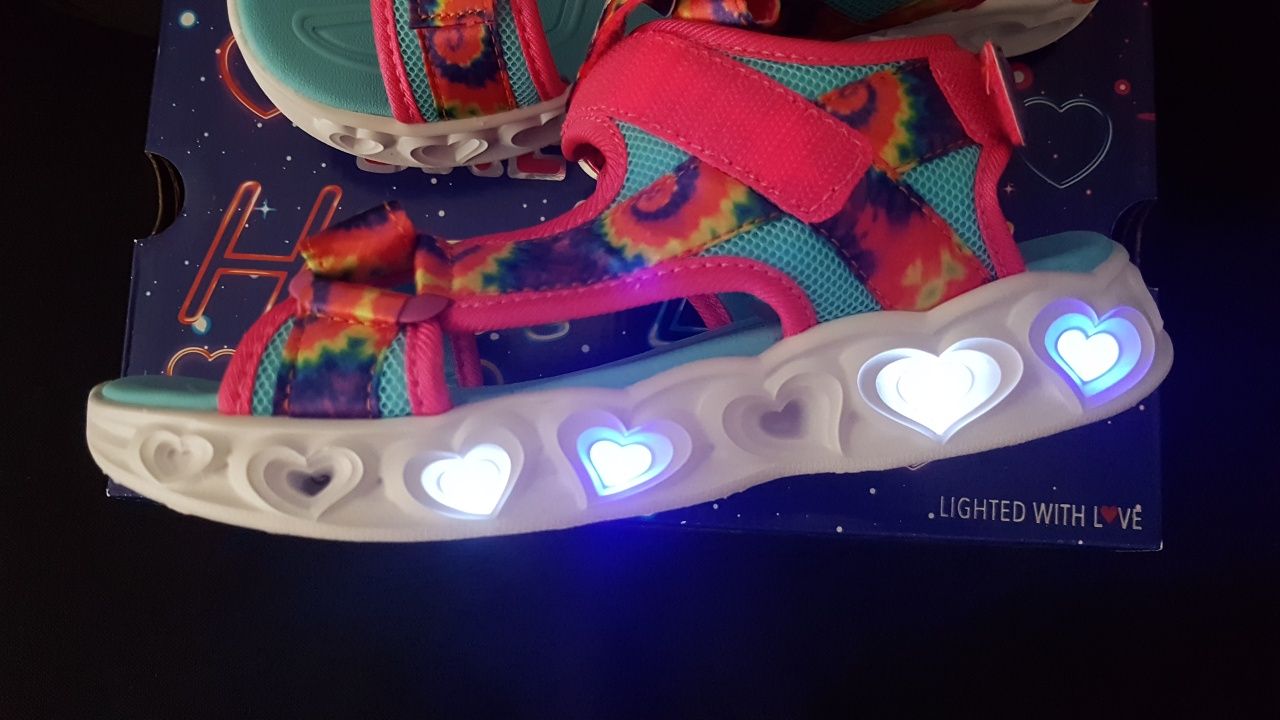 Босоножки Skechers Heart Lights 31р,стелька 20,5см,оригинал.