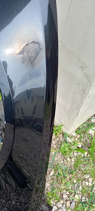 Błotnik lewy przód audi A5 8t lz9y uszkodzony