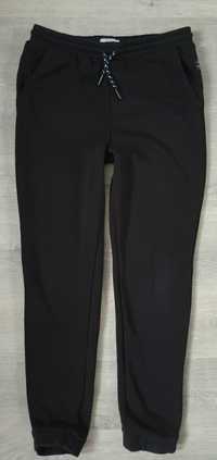 RESERVED czarne dresowe spodnie 170 cm