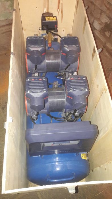 Компресор тихий безмасляний на 100л.