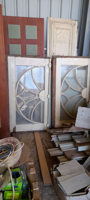 Portas antigas em madeira