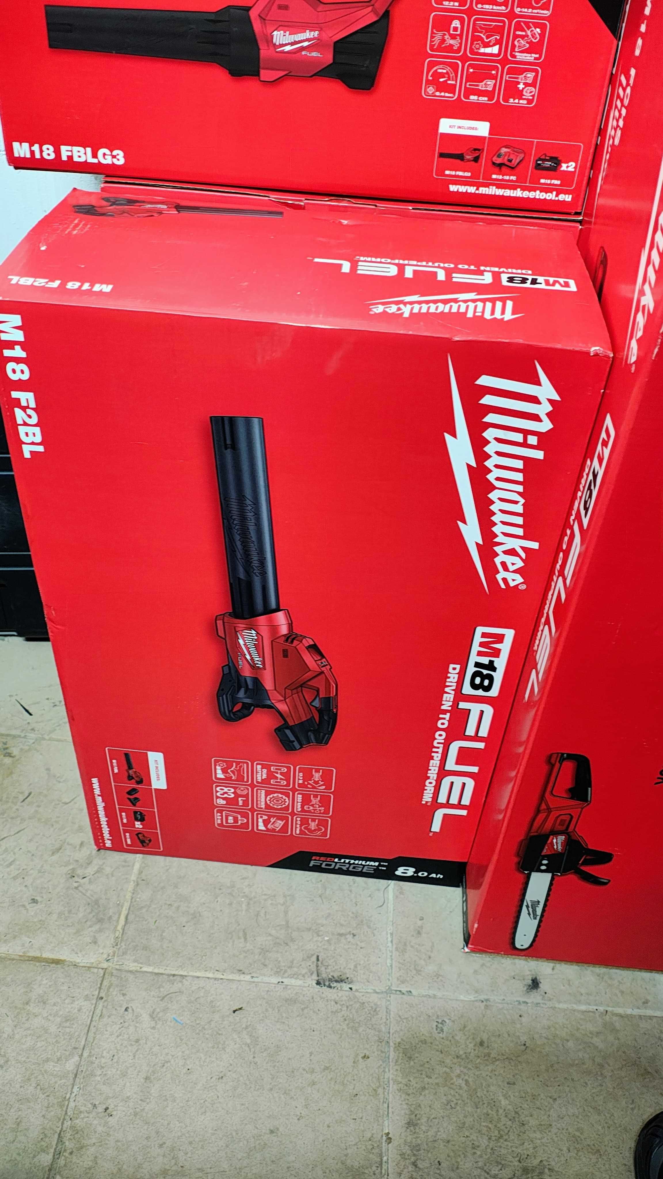 Dmuchawa Milwaukee M18 F2BL + 2 x 8Ah FORGE