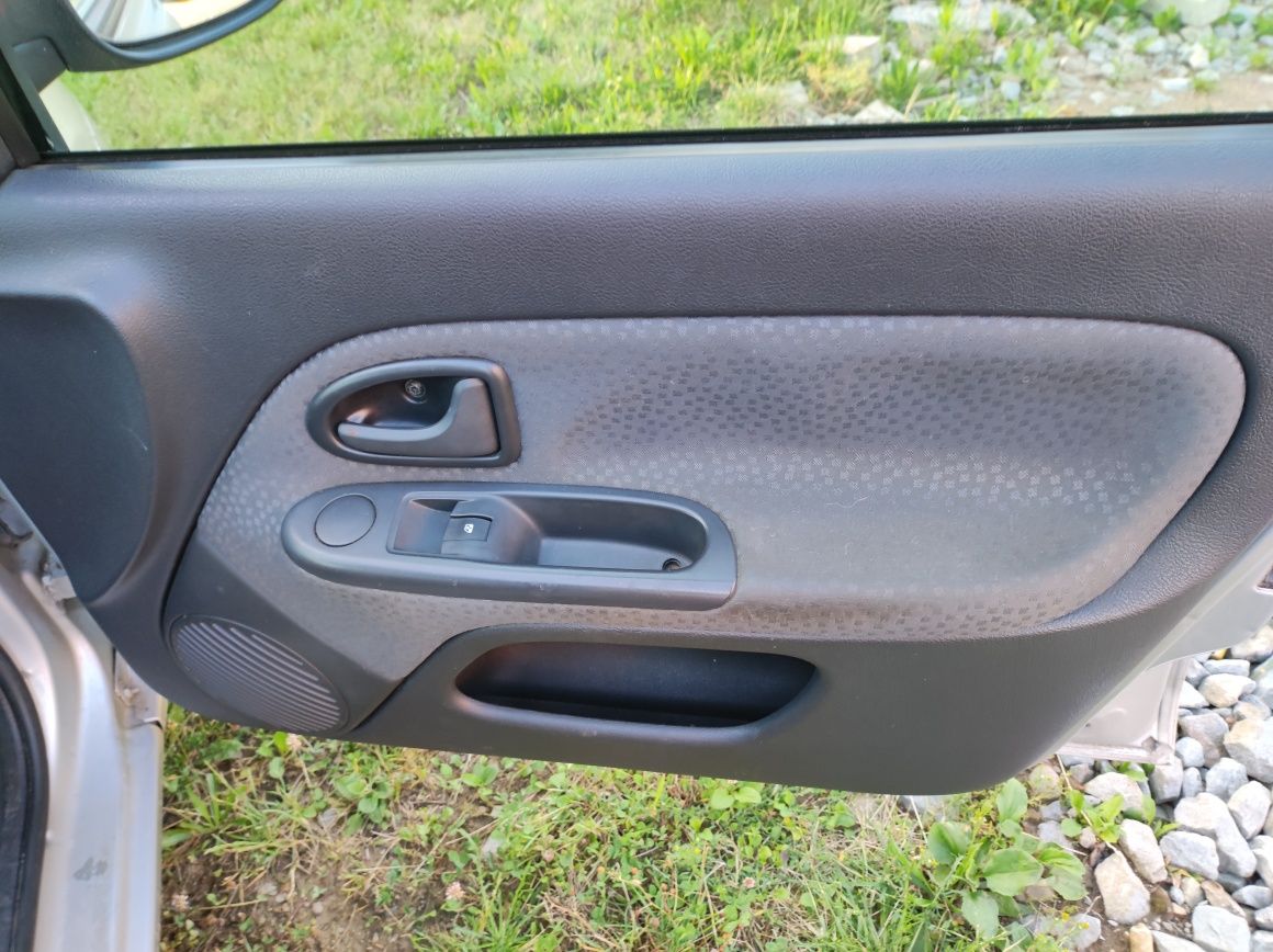 Samochód Renault Clio, 2007