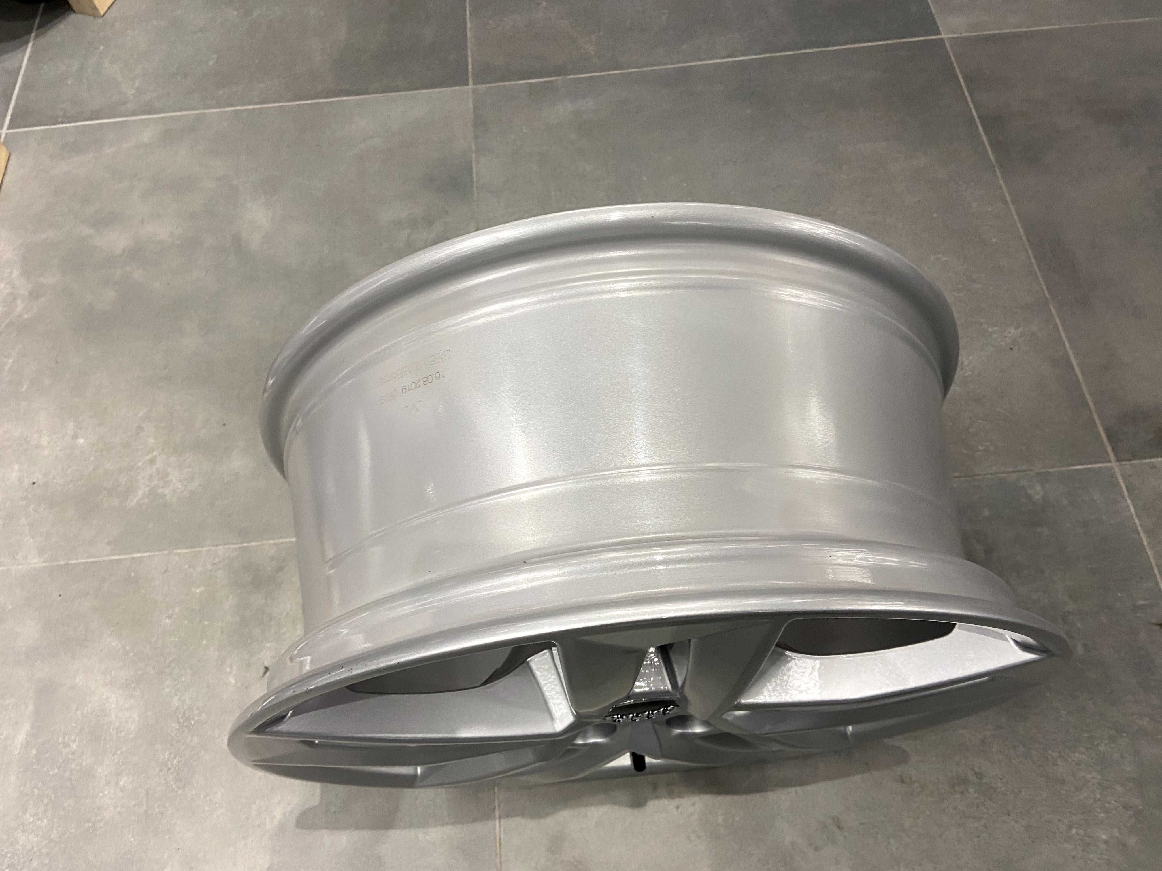 Oryginalne felgi 17 5x112 Audi A4 B8 B9 8W0/601025P