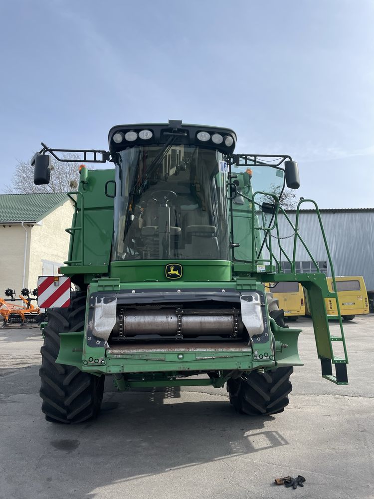 Комбайн John Deere S690i 2011 Продаж