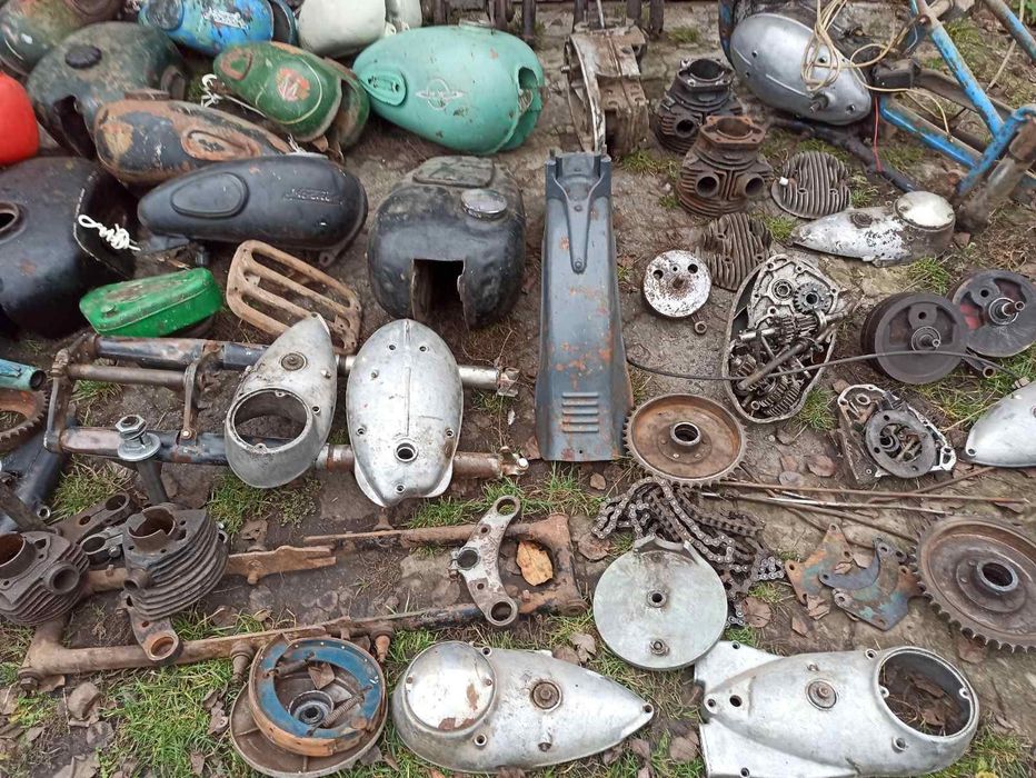 Бак бензиновий до мотоцикла ІЖ 49.