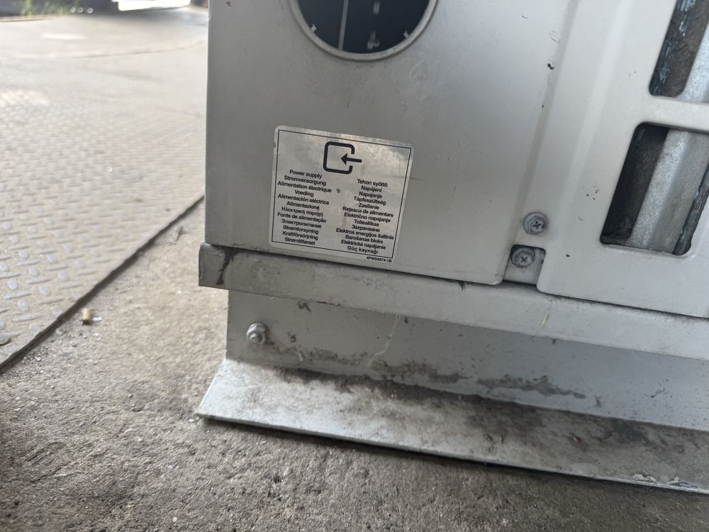 Промышленный чиллер Daikin EUWAP20KAZW1-G // 20 кВт // R407C