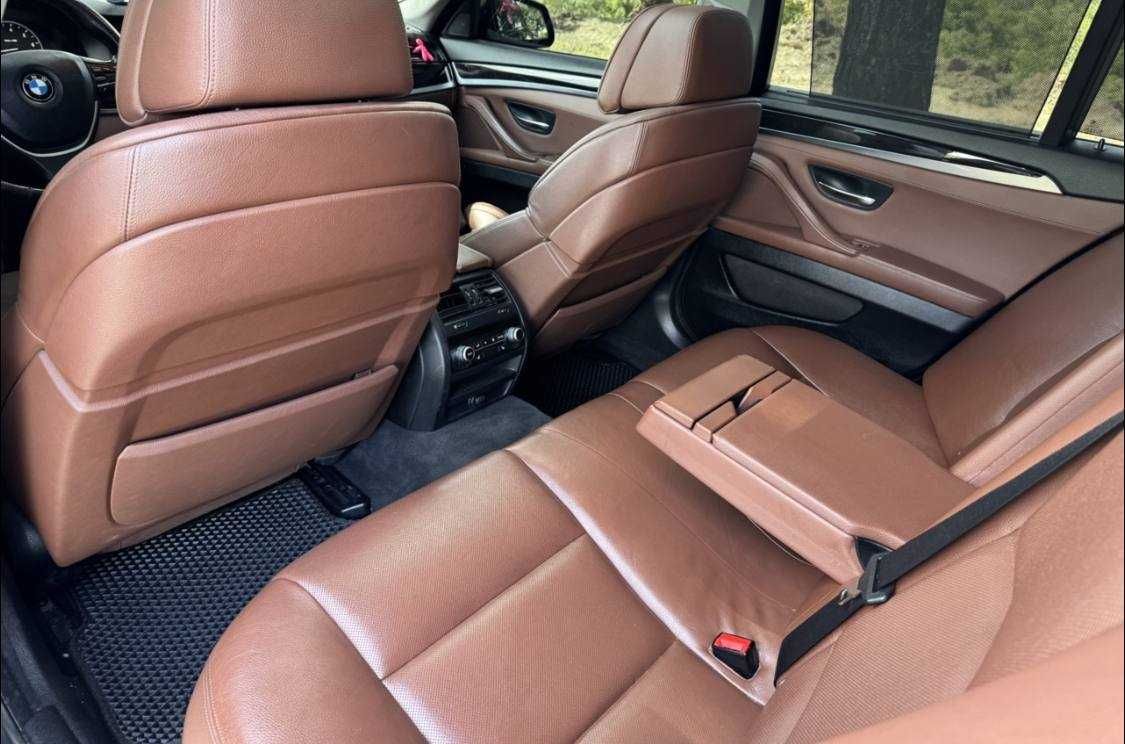 BMW 550i 2011 рік
