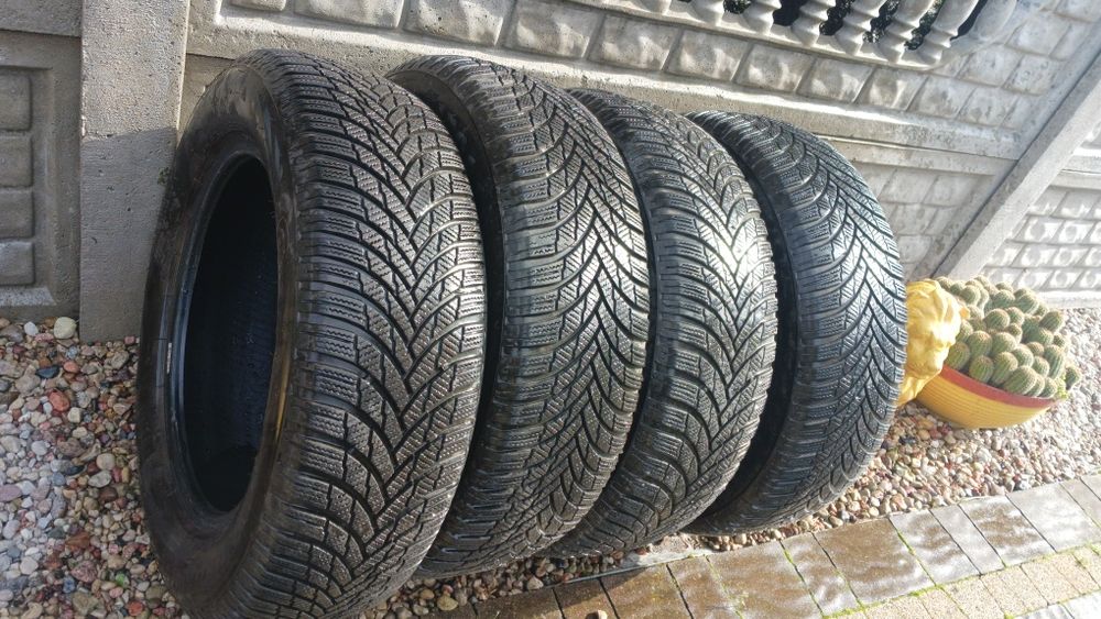 Sprzedam zimowe opony Firestone 215/65R17. Cena za komplet