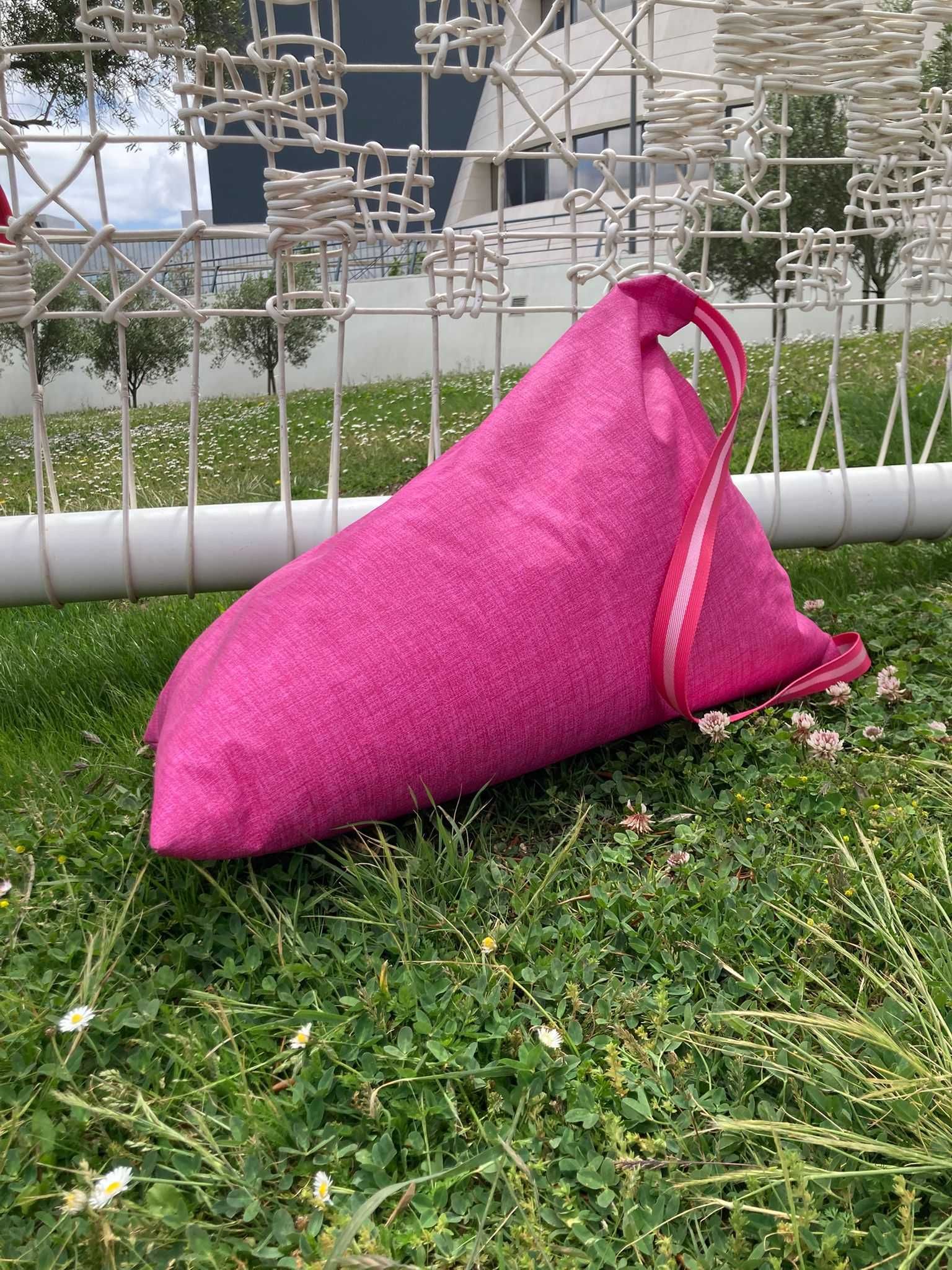 Almofada/Puff para Praia, Piscina ou Jardim - NOVA