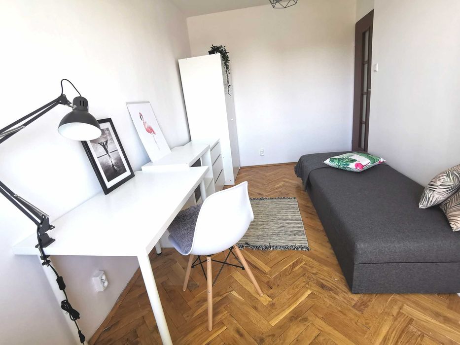 Pokój jednoosobowy z balkonem centrum Rondo Mogilskie od grudnia