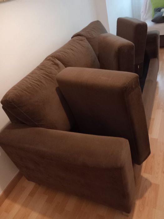 Sofá, castanho escuro, 3 lugares, muito bom estado