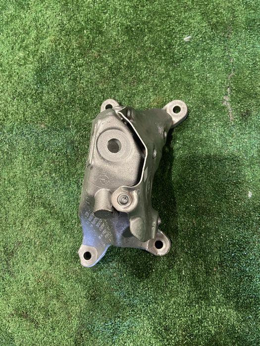 Подушка лапа кронштейн g серія bmw g30 g01-02 g05-07