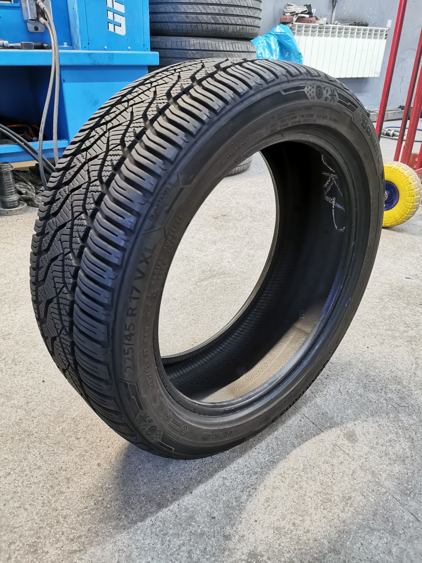 Opona 225/45R17 94V Barum Quartaris 5 #36