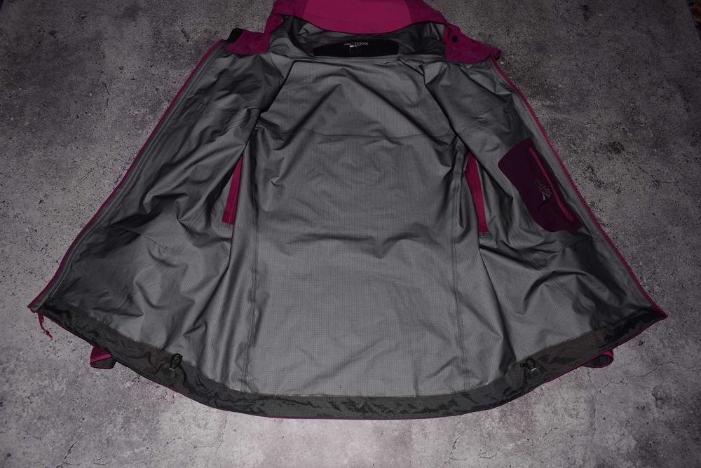 Arcteryx Alpha AR Gore Tex (Женская Куртка На Мембране Арк Альфа )