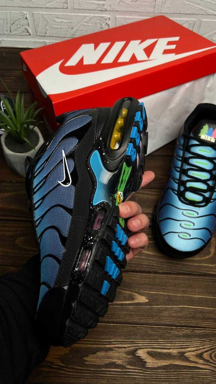 ЗНИЖКА! 43 (27,5) Nike Air Max TN Plus Tree Motifs найк тн вапормакс