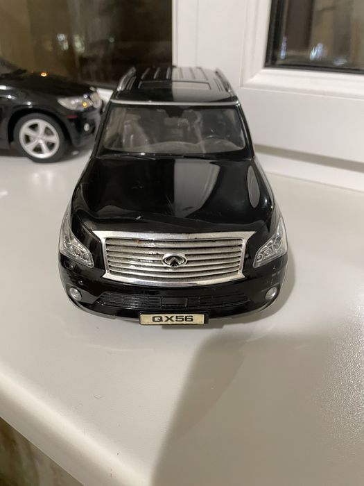 Игрушечная машинка 32 см длина