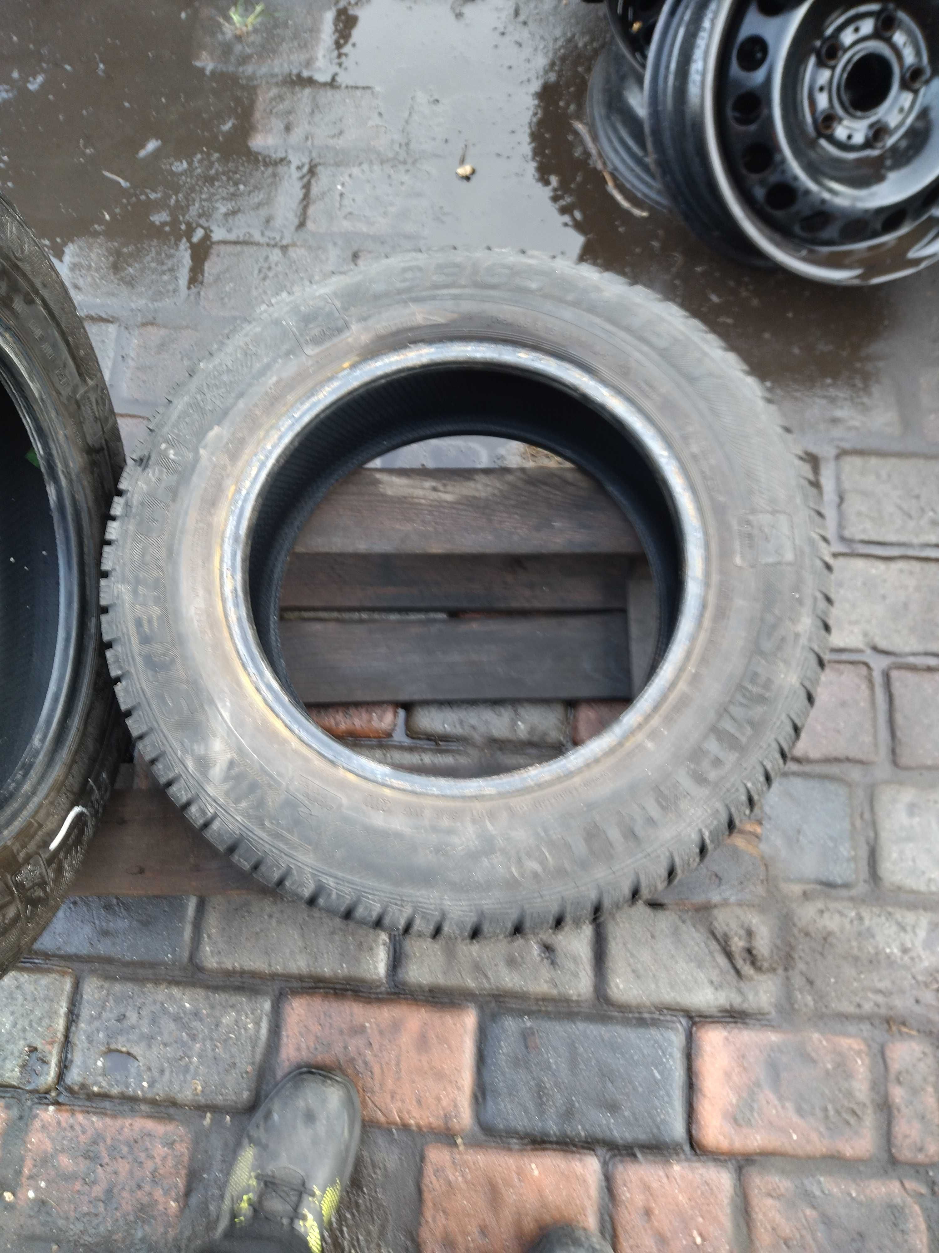 195/65R15 Semperit Master Grip 91T Dot2311 2szt. zima 7mm.