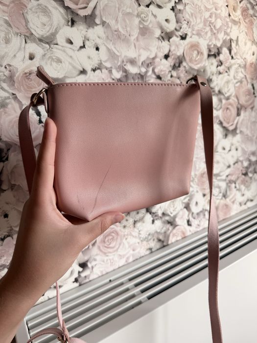 Гарша рожева сумочка через плече