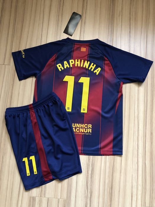 Футбольна форма нового сезону для дітей