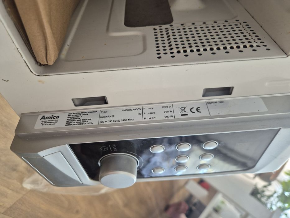 Kuchenka mikrofalowa AMICA AMG20E70GSV 700W