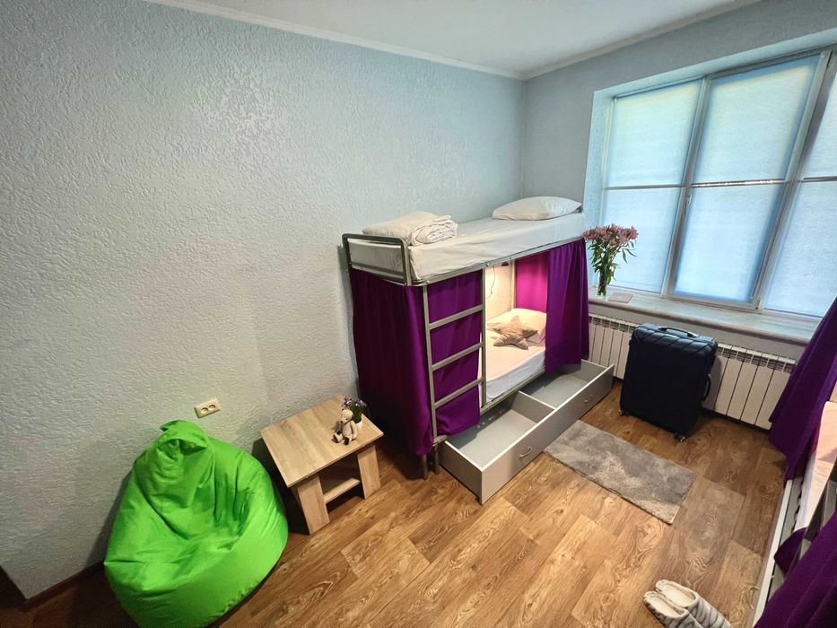 Место в комнате для ВПО, правый берег Киев! Без залога!