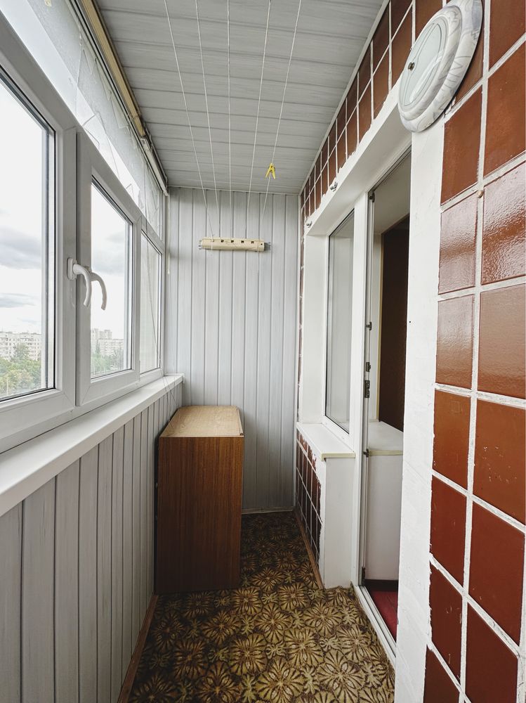 Продам 3 комн. квартиру , пр. Победы