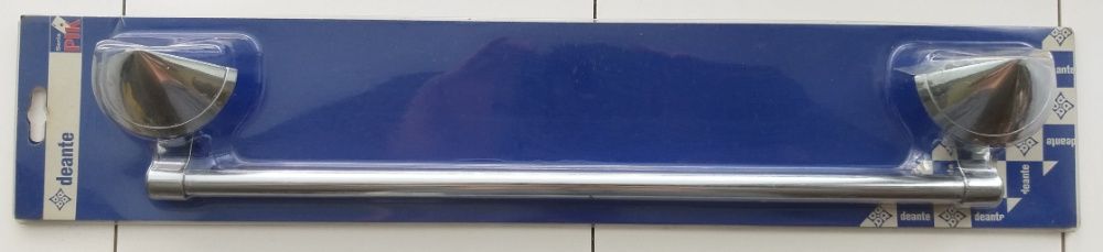 Вешалка для полотенца в ванную комнату.