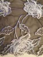 Koronka na tiulu, gipiura, biały haft, róże - szer. 24cm