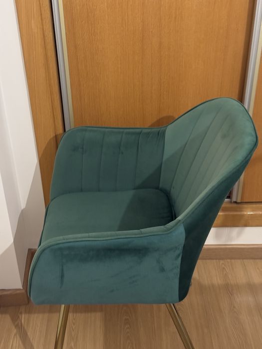 Cadeirão de veludo verde