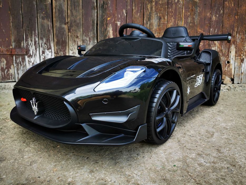 Samochód MASERATI GT 4x4 Auto AKUMULATOR Motor Elektryczny RC 2 DZIECI