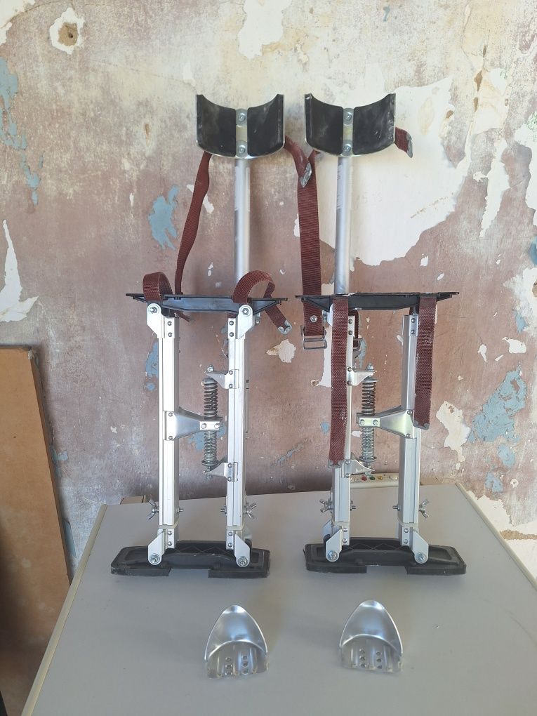 Vendo andas novas. Usadas 1 vez. 110