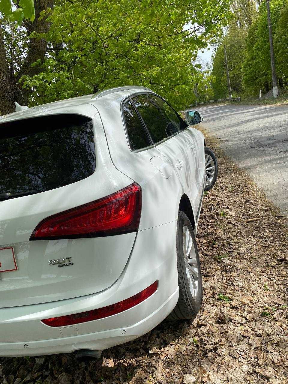 Автомобіль Audi Q5