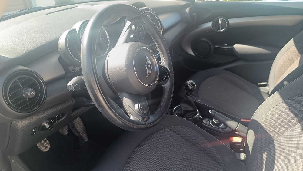 MINI One D 1.5 95cv (2017) – Nacional, Única Dona,  Assitido na marca