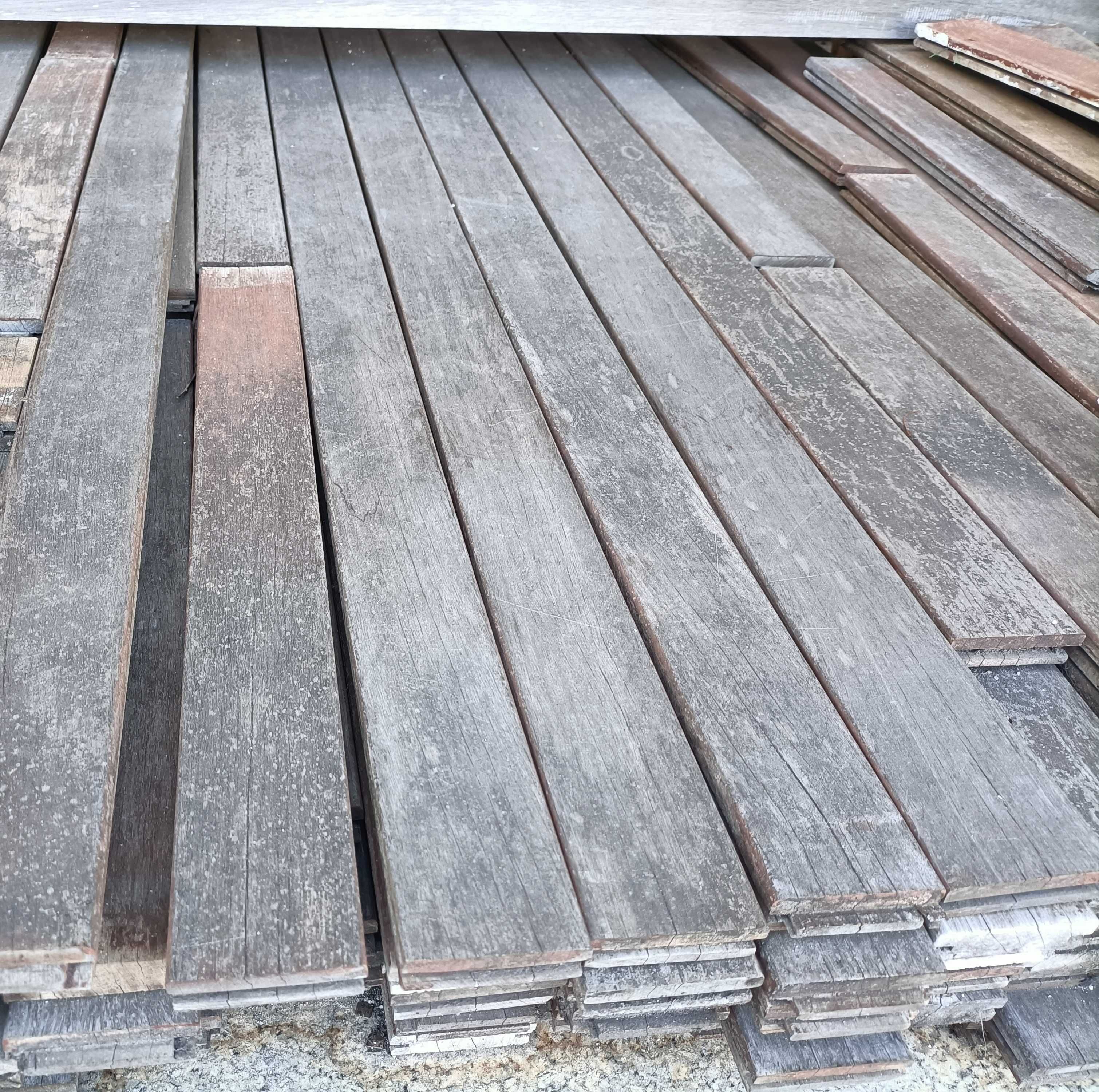 Deck de Ipê 21x90mm liso com encaixe nos topos