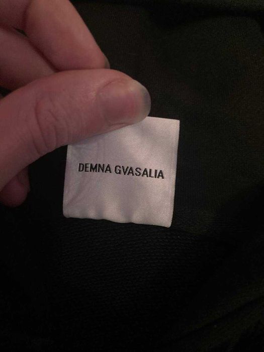 vetements free hugs zip hoodie