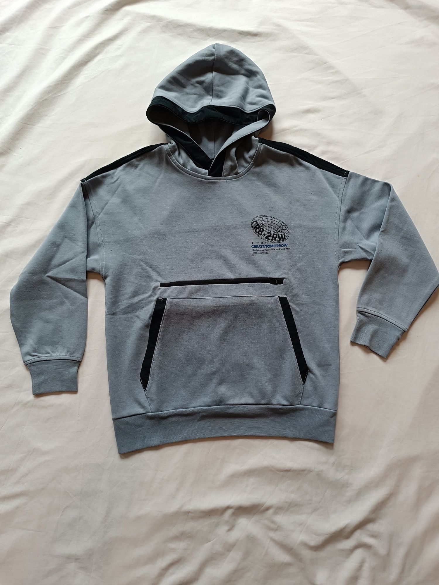 Camisola Sweat Cinza. Com Capuz. 11 a 12 Anos