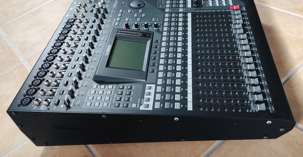 Yamaha 96i01v mixer/interface/controladora audio c/ flight case