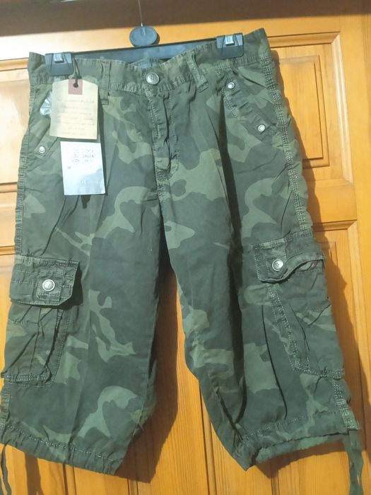 Шорти на літо хакі